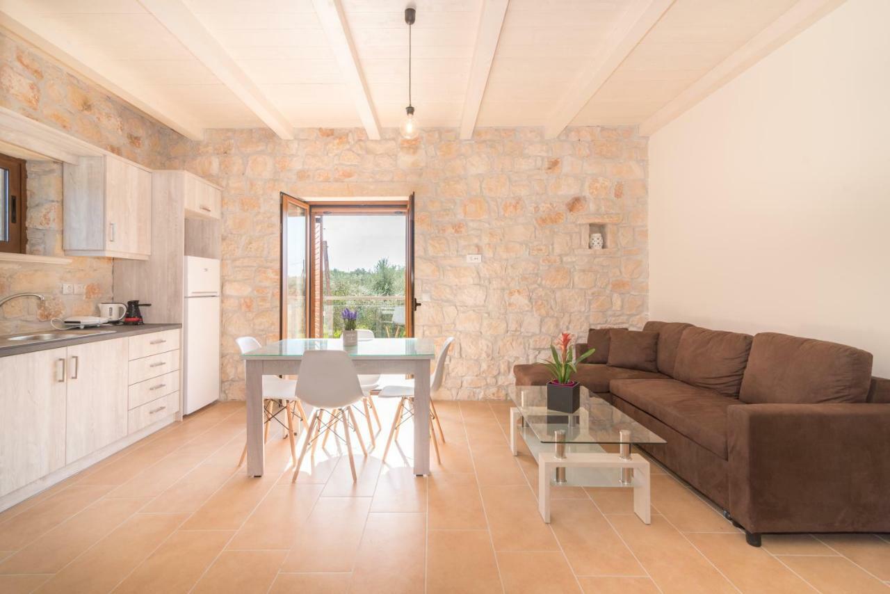 Green Stone Villas Apartments Kalamákion Zewnętrze zdjęcie