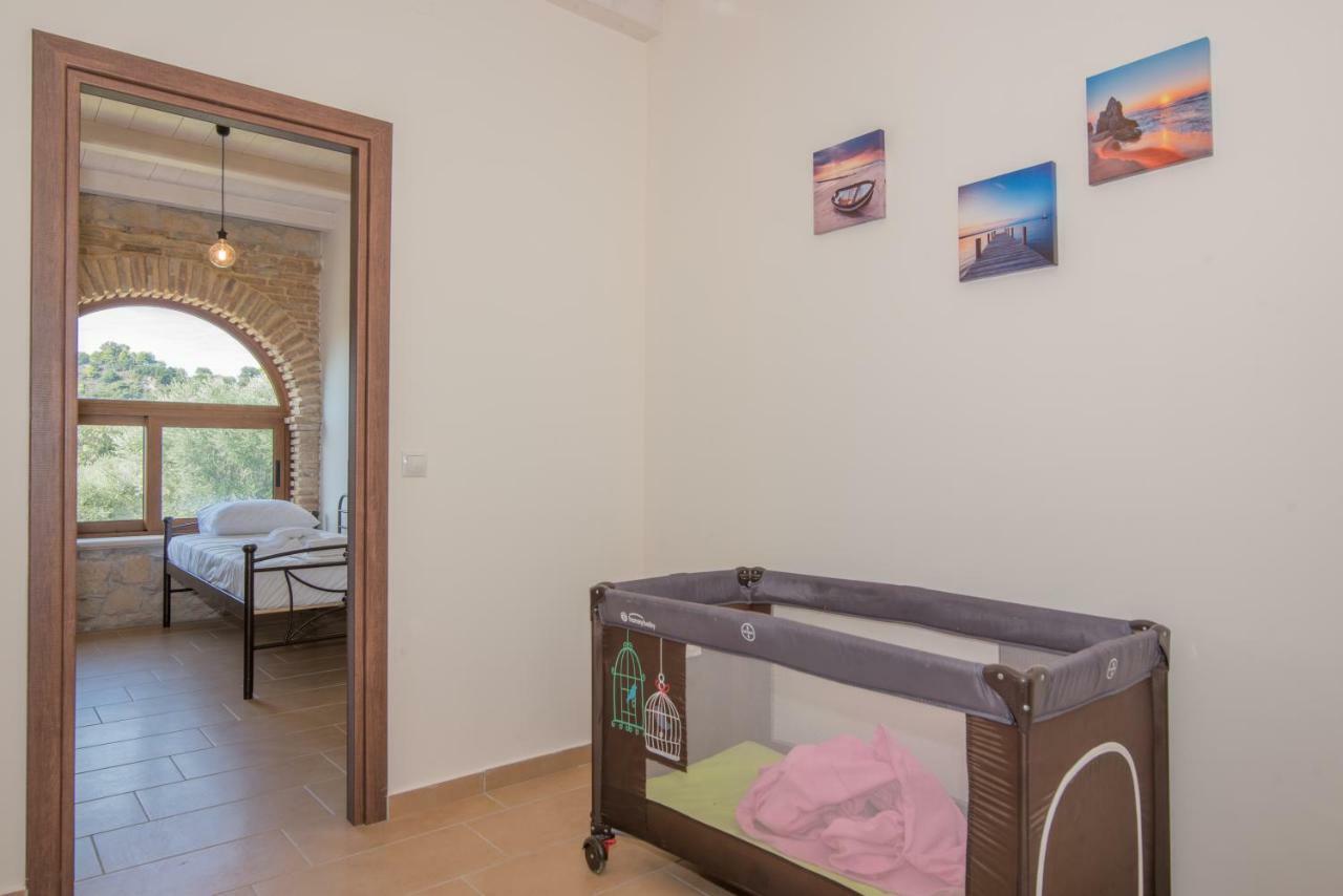 Green Stone Villas Apartments Kalamákion Zewnętrze zdjęcie