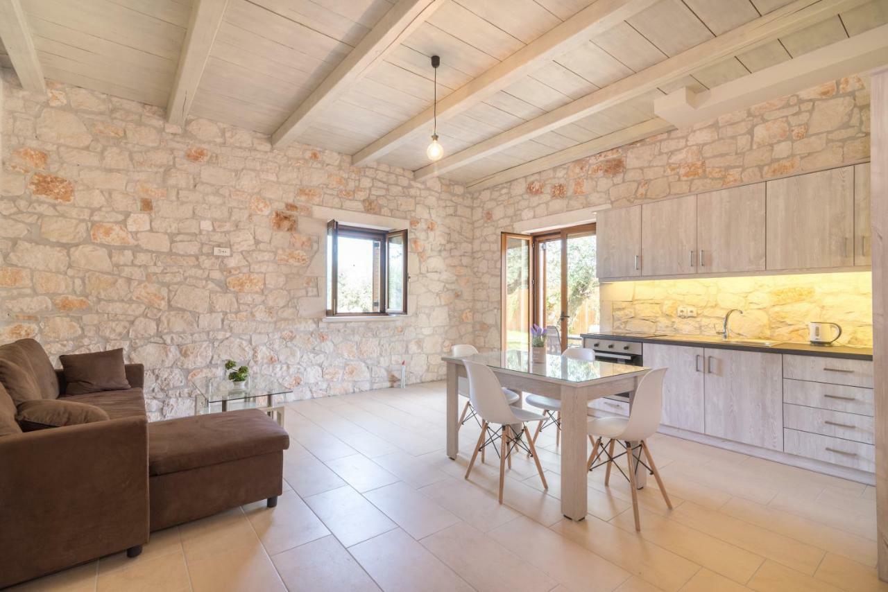 Green Stone Villas Apartments Kalamákion Zewnętrze zdjęcie