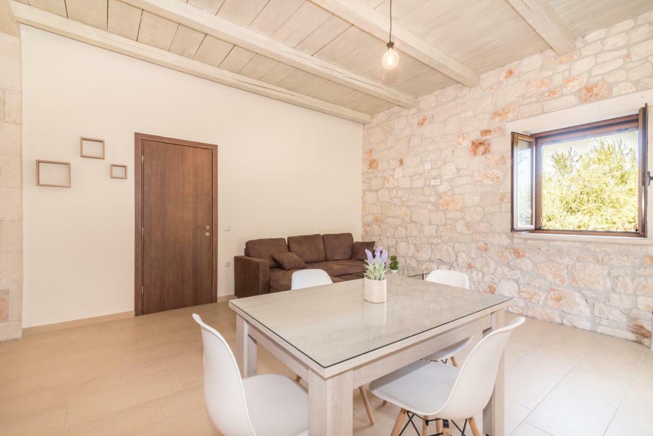Green Stone Villas Apartments Kalamákion Zewnętrze zdjęcie