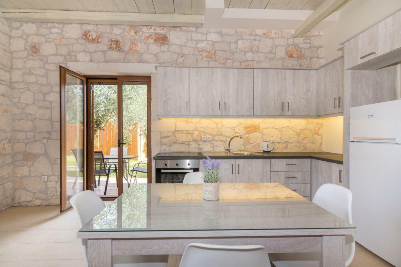 Green Stone Villas Apartments Kalamákion Zewnętrze zdjęcie